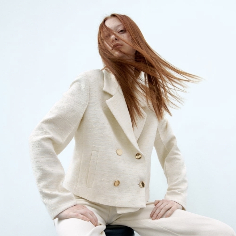 Zara Cream Textured Fabric Cropped Coat , With Shoulder Pads, Pre- Owned SzM - Picture 2 of 14